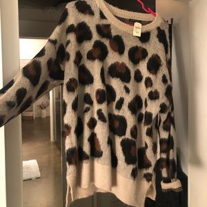 Oversized leopard print sweater